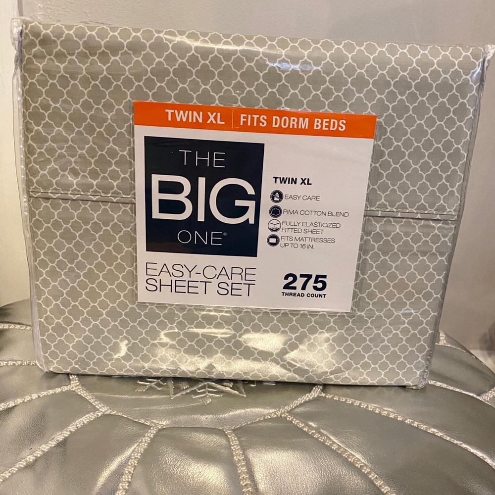 NWT 🌟 3- Piece Twin XL Bedsheets